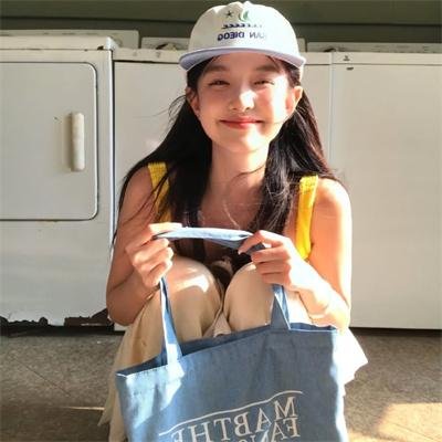 女孩舞步